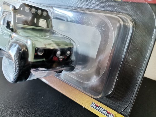HOT WHEELS ELITE 64 LAND ROVER DEFENDER 90 PICKUP - Foto 5 di 7