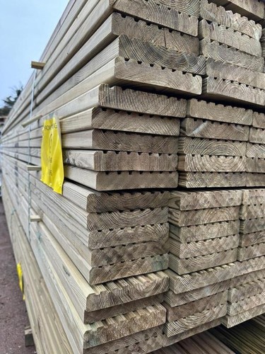 ** Decking boards Smooth And Grooved 4.8m 145mm X 27mm *** Scandinavian Redwood - Picture 2 of 3