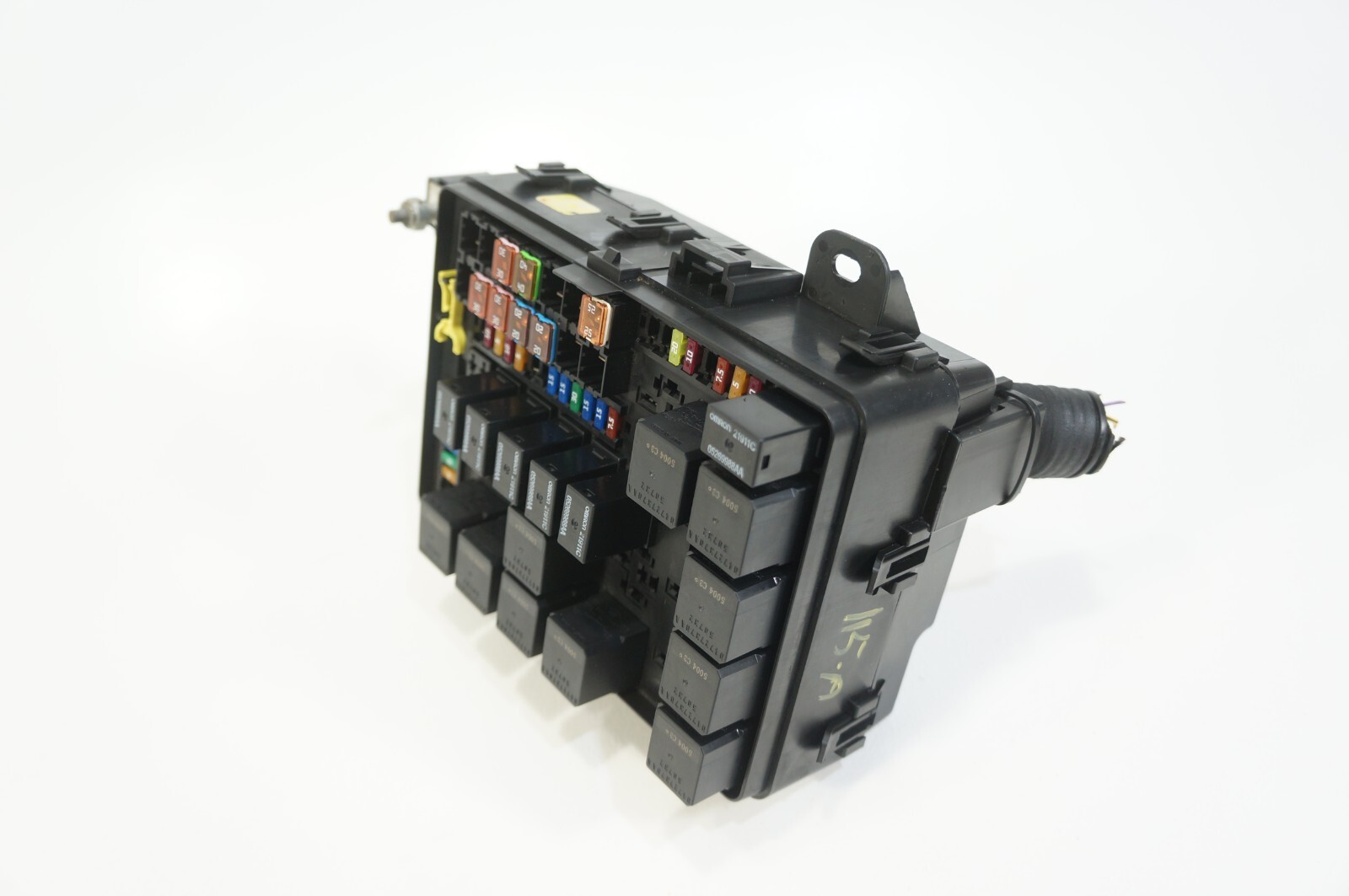 14-2017 maserati ghibli engine front fuse box junction relay box 670035923 OEM