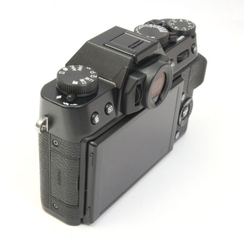 Fujifilm Fuji X-T20 24.3MP Mirrorless Digital Camera Body - Black - Picture 7 of 11