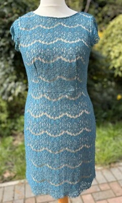LACEY DRESS WITH CAP SLEEVES & NUDE LINING & V BACK - SIZE L (12) Teal/Turqoise - Image 1 of 4