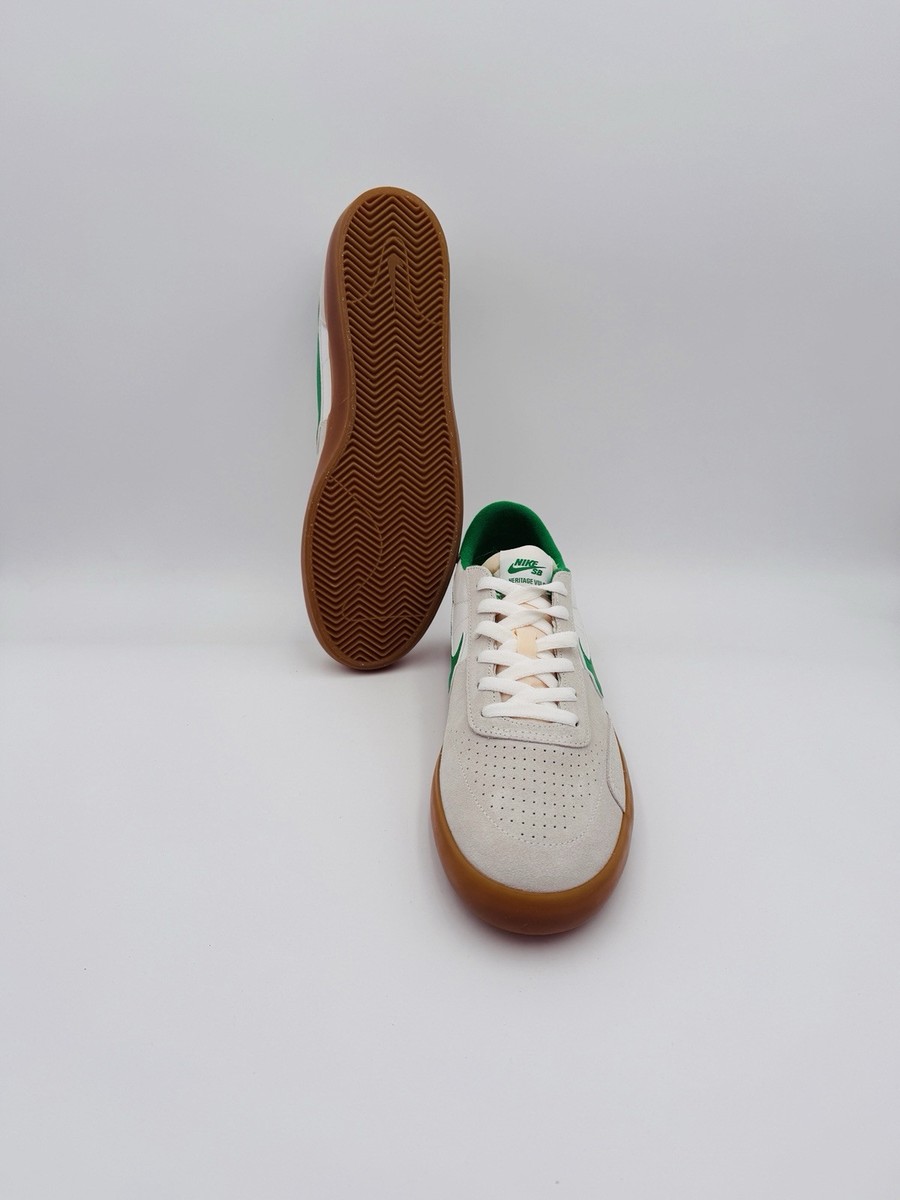 ⭐️新品Nike SB NIKE型番：CD5010-101 NEW Nike Heritage Vulc SB Lucky Green Gum Sneakers CD5010