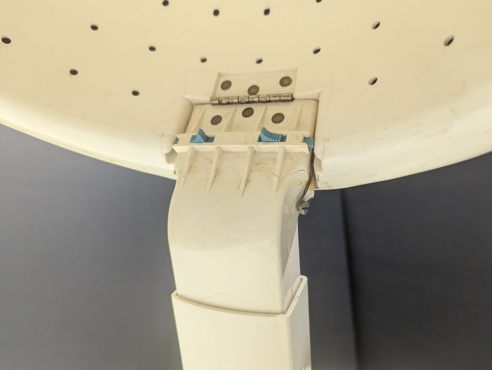 Vintage 60' Sunbeam Cream/Gold Salon Portable Hard Bonnet  Pro Deluxe  Hairdryer