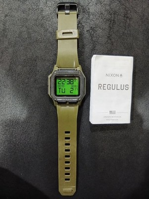NIXON REGULUS Digitaluhr Olivgrün Wasserdicht Herren Gebraucht aus Japan