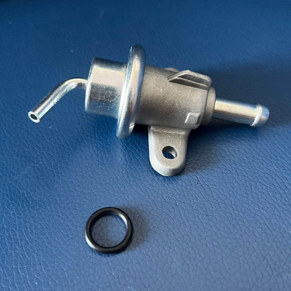 Regulador de presión de combustible para Honda 2001 CBR929RR 2003 CBR954RR 16740-MCJ-013 Foto 3 de 4