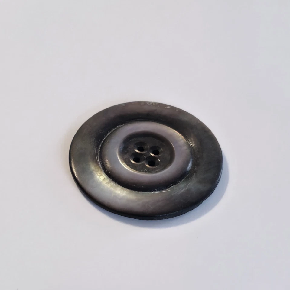 Vintage 4-Hole Abalone Shell Button Beautiful iridescent Gray Lavender Pink 41mm - Image 2 of 4