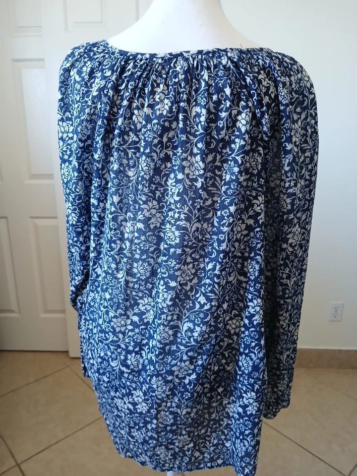 Blusa Feminina Chaps Camponesa Tamanho M Azul Marinho Floral Mangas 3/4 Borlas Boêmia - Imagem 3 de 4