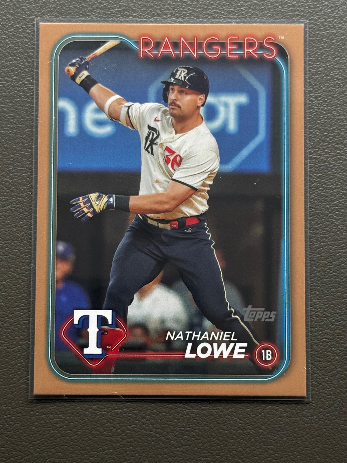 2024 Topps #174 Nathaniel Lowe Gold /2024