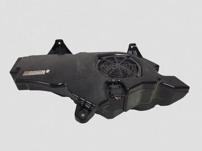 AUDI A3 Sportback 8PA Subwoofer 8P3035382A 1.90 Diesel 77kw 2005 37775966 - Photo 1/4