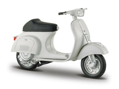 Piaggio Vespa 50 Special 1969 1/18 Maisto: Elegancia Retro En