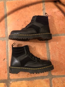 dr martens zuma suede