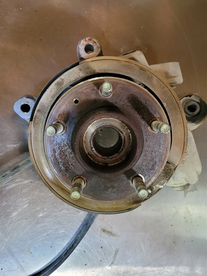 2003-2007 Cadillac CTS Spindle Knuckle Hub Rear Right Passenger 88952000 oem — 第 3/4 张图片