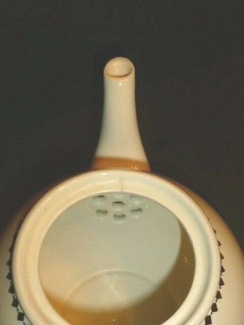 Bule branco vintage de madeira Arthur, motivo de copo azul cobalto acabamento dourado aparece não usado - Imagem 4 de 4