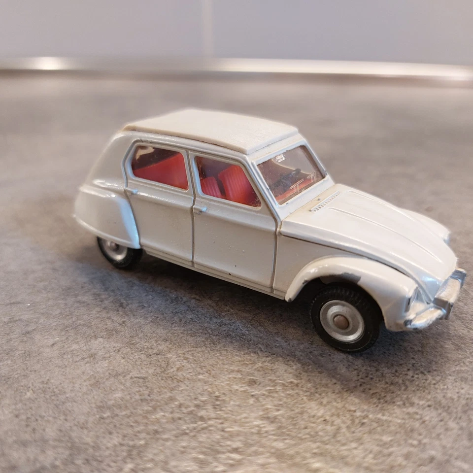 CITROËN DYANE #1413 DINKY TOYS MECCANO Made in Spain Scala 1:43 - Immagine 2 di 4