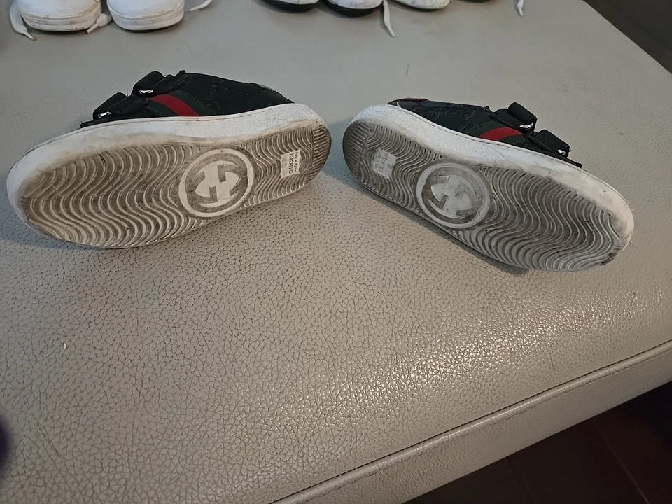 Tênis de couro preto autêntico GUCCI ACE infantil Euro 26 / EUA 10 - Imagem 3 de 4