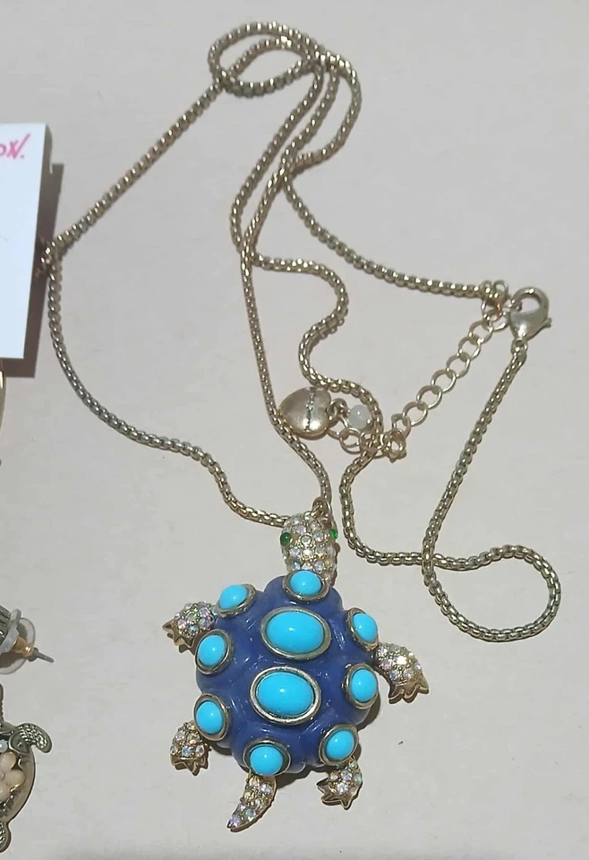 Betsey Johnson Enamel Sea  Turtle Starfish Scallop Reef Earrings Mixed Lot 4 - Image 3 of 4