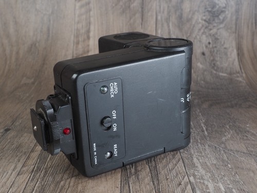Achiever Auto Thyristor 260T Camera Flash w/Case Shoe Mount Tested - Picture 2 of 8