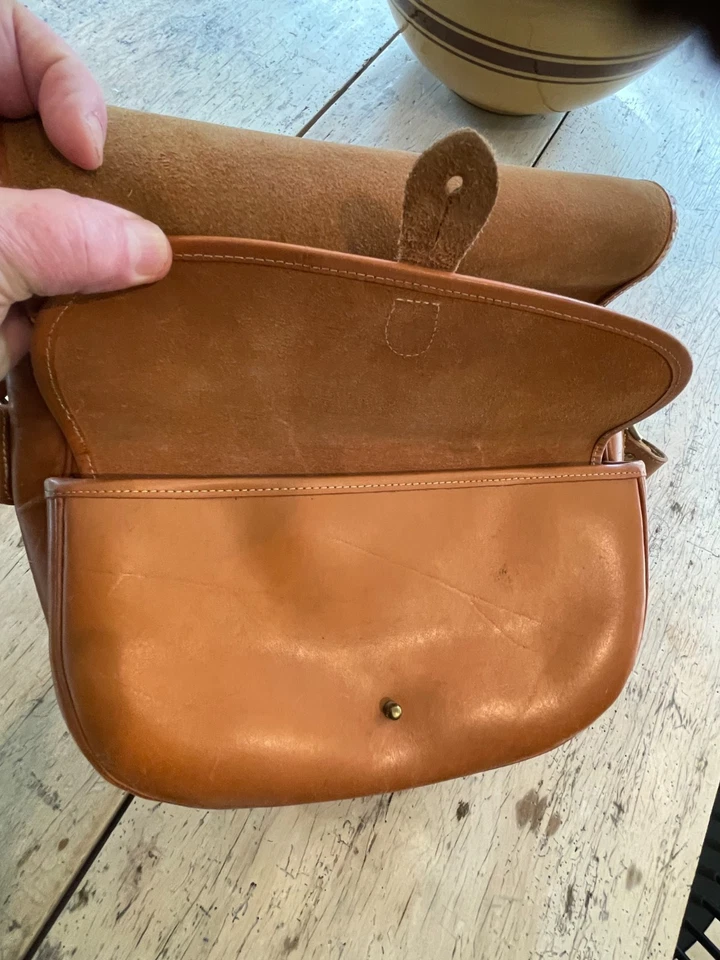 复古皮革单肩包 弹药鞍包 斜挎包 单肩包 钱包 — 第 3/4 张图片