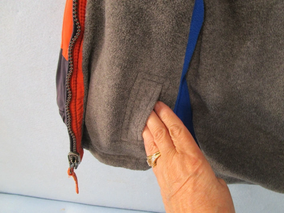 CHAQUETA DE INVIERNO NIÑO pequeña talla 4 aislada REVERSIBLE con capucha por LONDONFOG abrigo Usado en Excelente Condición Foto 4 de 4