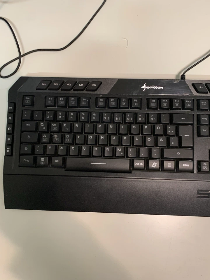 Tastiera gaming Sharkoon Skiller SGK5 RGB QWERTZ difettosa con scatola - Immagine 3 di 4