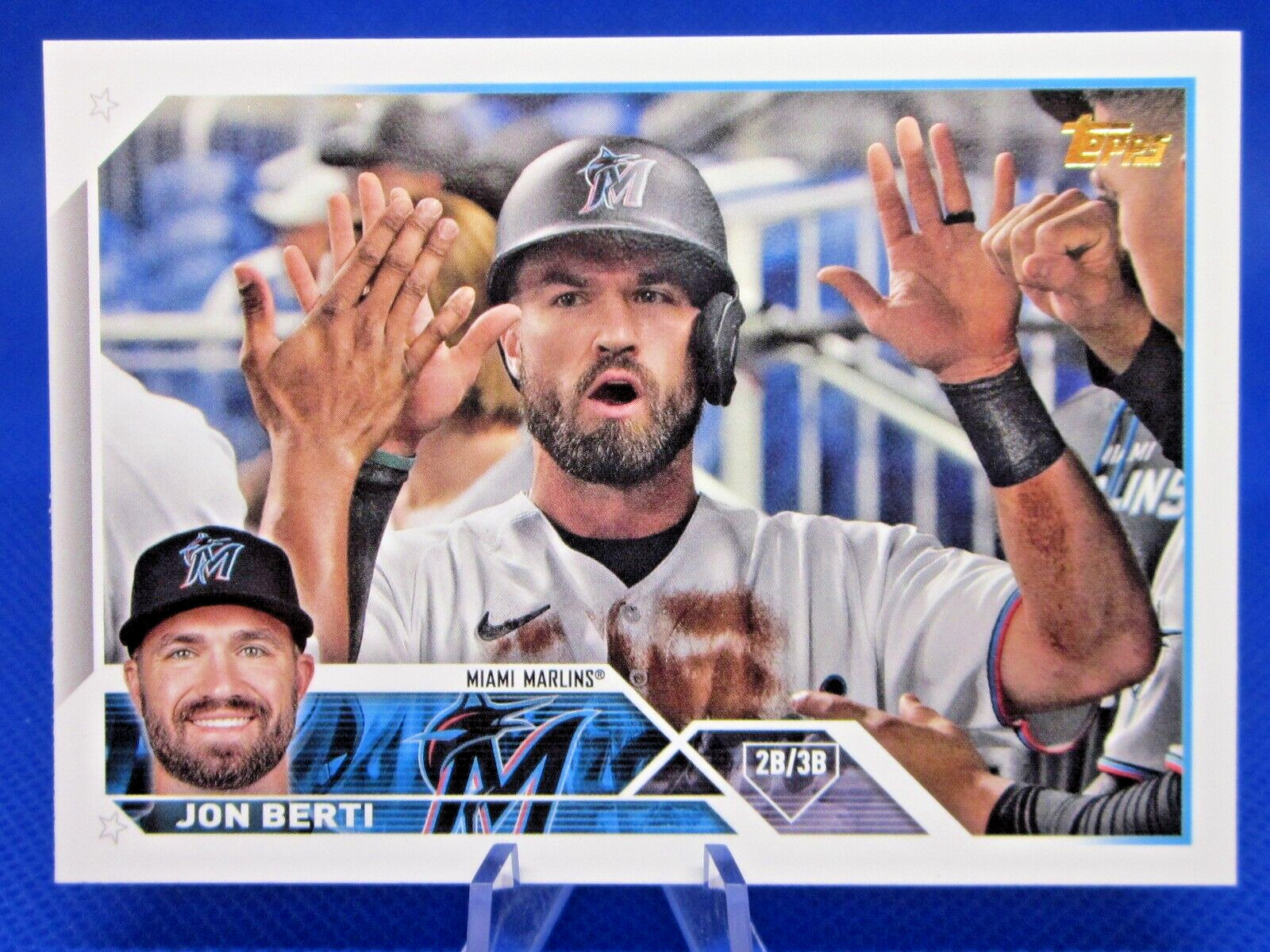 2023 TOPPS SERIES 1 #72 JON BERTI SSP GOLDEN MIRROR VARIATION MIAMI MARLINS