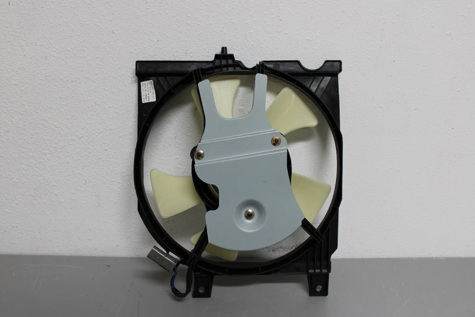 1995 1996 1997 NISSAN SENTRA COOLING FAN Foto 2 de 4