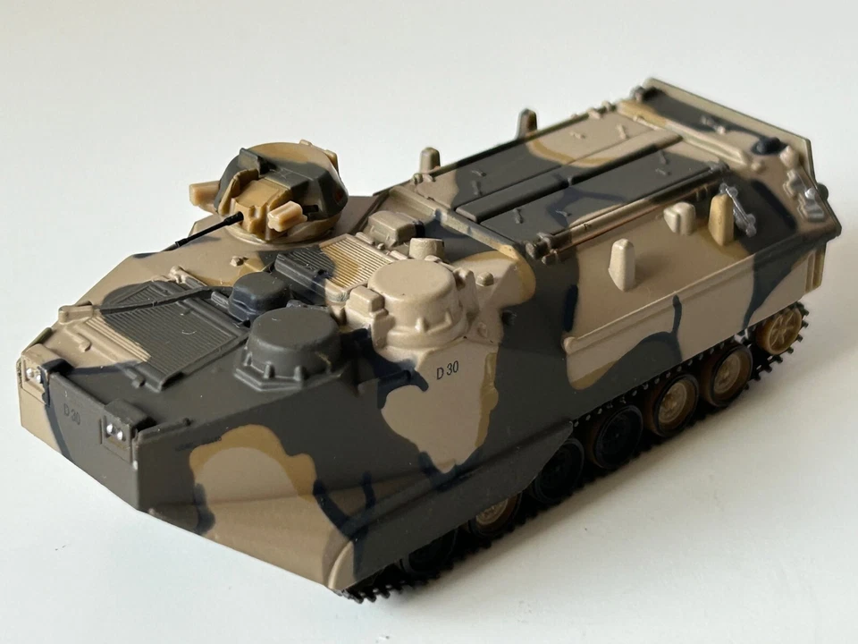AAV-7A1 - 1991 Landing Vehicle USA Military Model Car Tank Diecast 1:72 Scale - Image 4 of 4