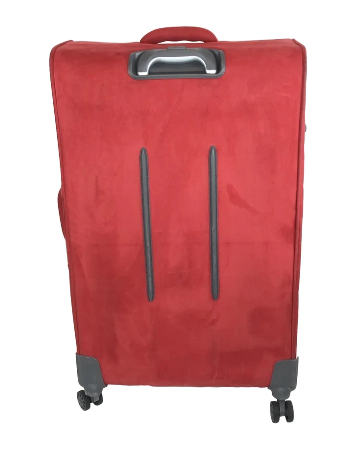 It Luggage 29" Red Faux Suede 8 Wheel Spinner Large Lightweight Travel Suitcase - Изображение 2 из 4