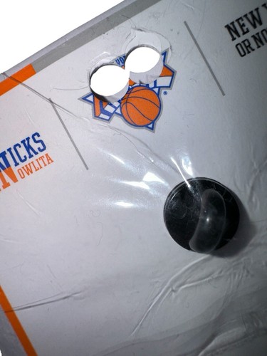 NY Knicks Pin 2024 NWT Collectible Basketball Fan New Season - Picture 2 of 2