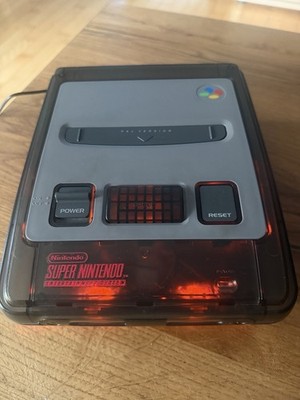 Super Nintendo SNES 1CHIP-02 Black Crystal Showcase LED Mod PAL