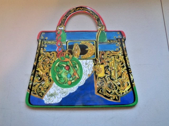 BACI MILANO FASHION & GLAM Design Melamine Cutting Board or Stand 11x11in Used