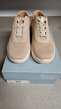 LifeStride/Bzees Women's Wanderer Timeless X-Training Washable Sneakers 8M Beige