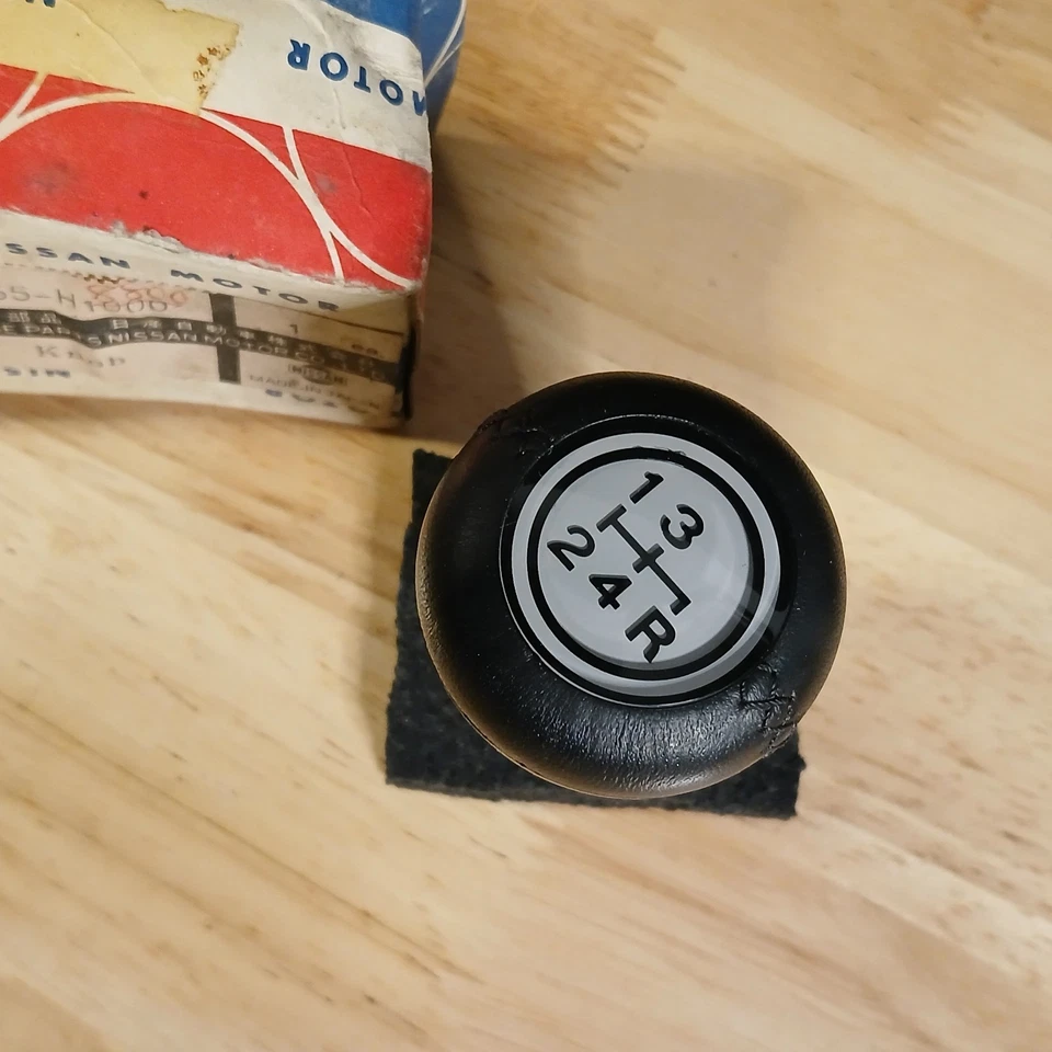 1979-1983 Nissan Datsun 240 260 280Z 1200 4 Speed Shift Knob 32865-H8800 NOS OEM - Image 4 of 4