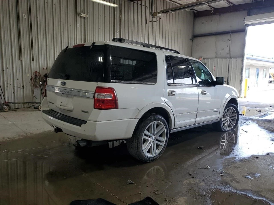 Passenger Headlight Halogen Reflector Type Fits 15-17 EXPEDITION 1991790 - Imagem 3 de 4