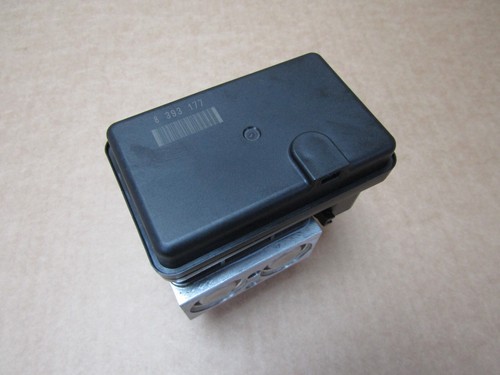BMW F900R SE 2021 3,621 miles ABS pump control unit module (11674) - Picture 9 of 10