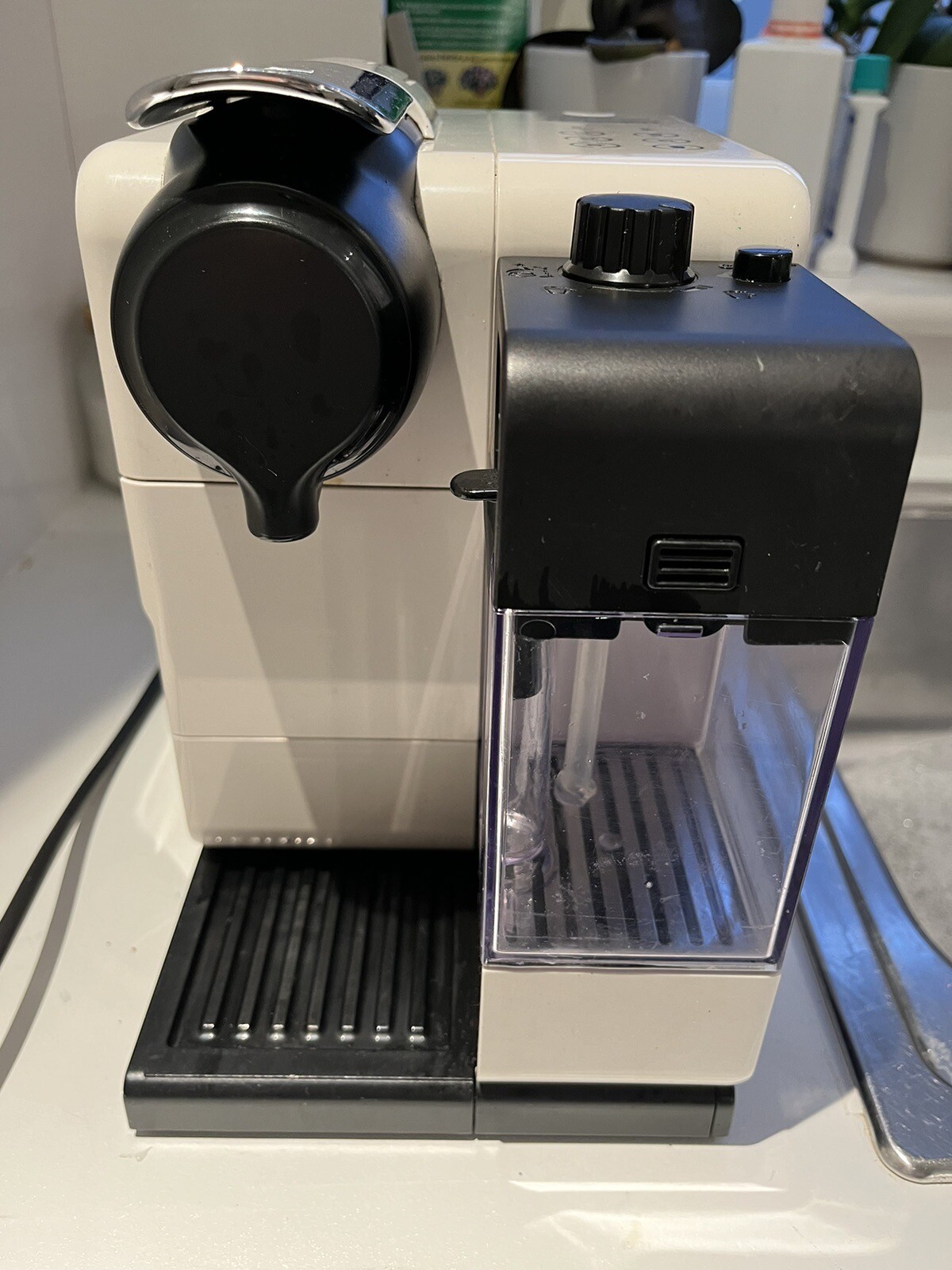 delonghi nespresso coffee machine lattissima One Touch White eBay