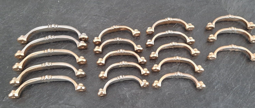 13 of Antique Brass Effect Drawer Pull Handles & 5 Large - Picture 3 of 4