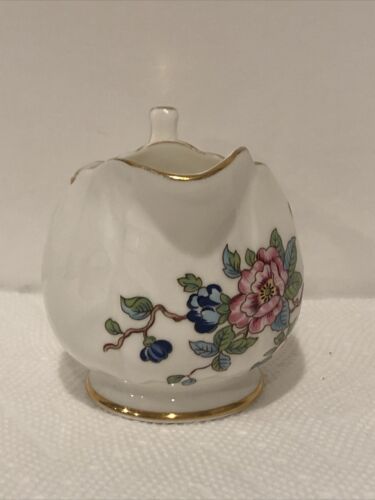 PEMBROKE Mini Creamer / Milk Jug Aynsley Bone China Gold Trim England ORIGINAL - Picture 2 of 6