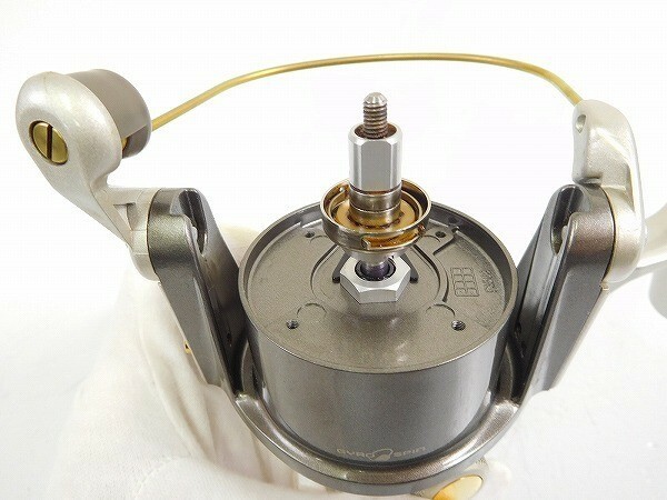 Daiwa Tournament Z 4000iT Spinning Reel/With Box/New Unused