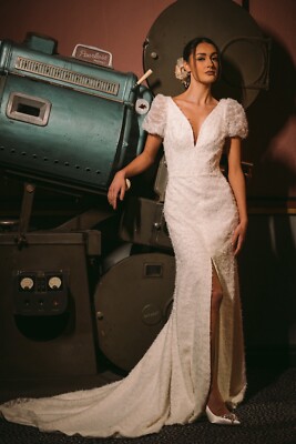 Alan Hannah Paisley strukturierte Wimpernfeder Hochzeit Braut Kleid Kappe Ärmel