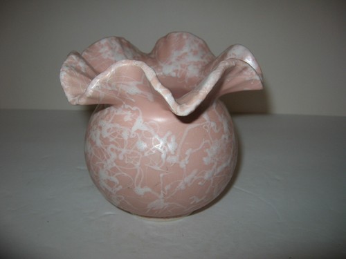 Vintage Shawnee Kamee Ware Spritzvase rosa weiß gekräuselte Vase #2501 4,5" hoch - Bild 5 von 6