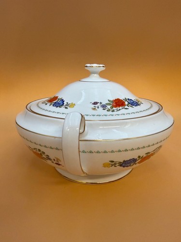 Vintage Aynsley Famille Rose Round Covered Vegetable Serving Bowl - Picture 8 of 16