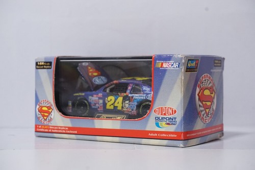 Jeff Gordon #24 Dupont Superman 1999 Chevrolet Monte Carlo Revell 1:64 23,472 - Picture 3 of 4