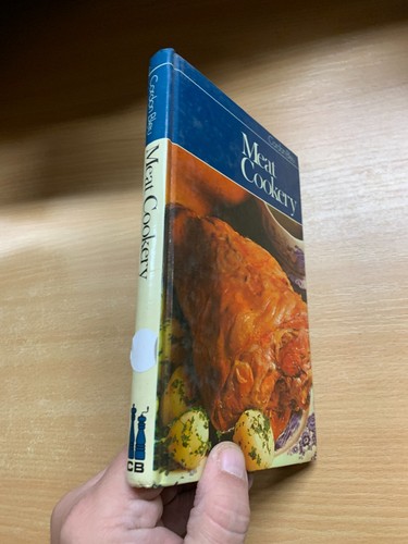 1971 1ST ED CORDON BLEU "MEAT COOKERY" RECIPES VINTAGE HARDBACK BOOK (P3) - Picture 2 of 14