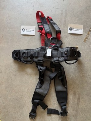 MINT CMC Rescue Response Harness Model 202814 Medium 32 42  NFPA Class III Rope 