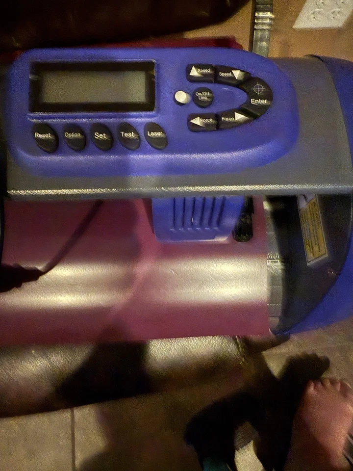 15" USCutter Table TITAN 3 Craft Vinyl Cutter, ARMS Contour Cutting Professional - Image 3 of 4