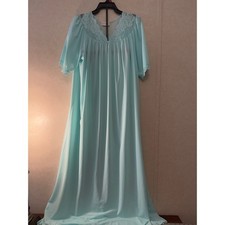 Shadowline Women's Blue Nightwear   Size M   Comfortable  Elegant