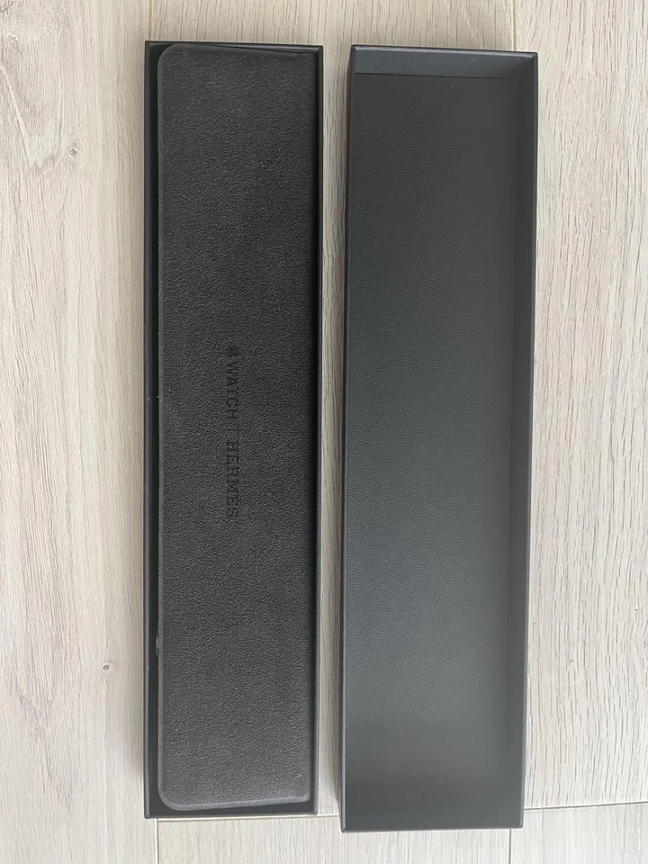 Pulseira de couro Hermes para Apple Watch 42/44mm preta usada excelente - Imagem 3 de 4