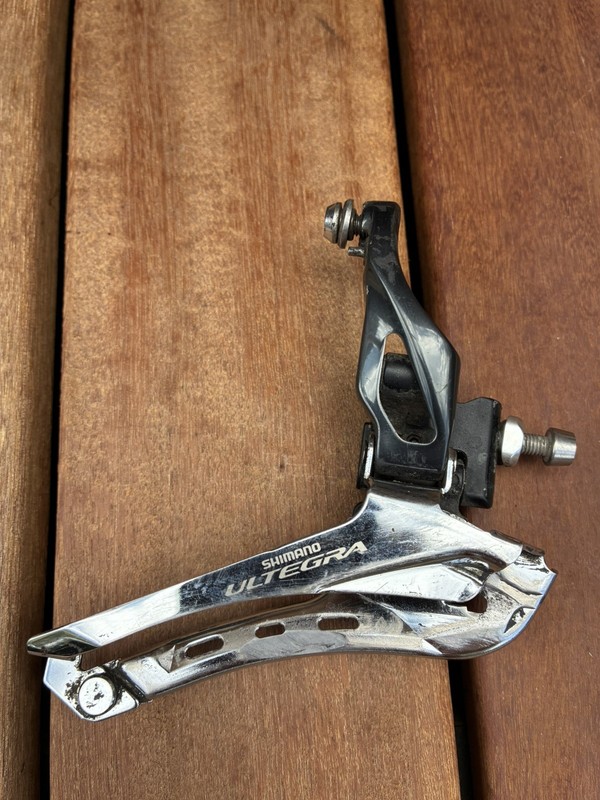Shimano Ultegra FD 6800 Front Derailleur Braze On 2x11 Speed Good Condition