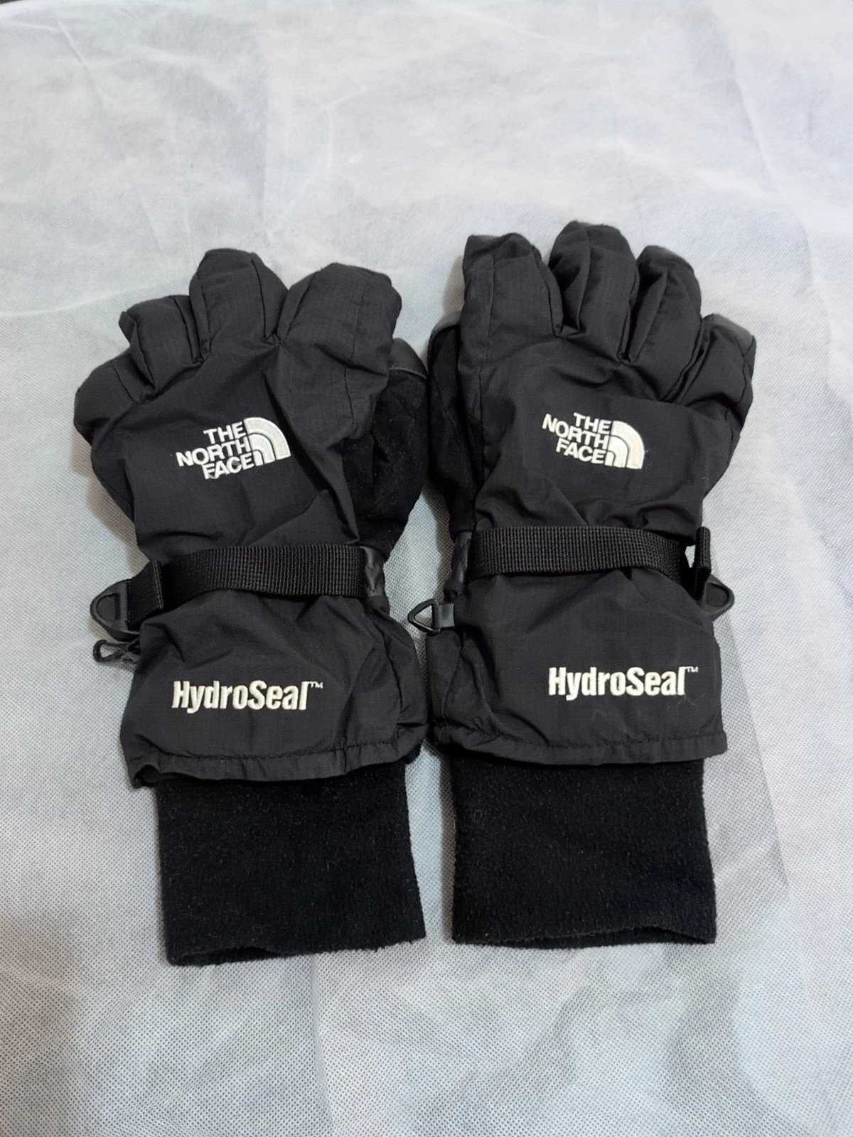 The North Face HydroSeal Mens M Black Ski Snowboard Gloves Waterproof Insulated